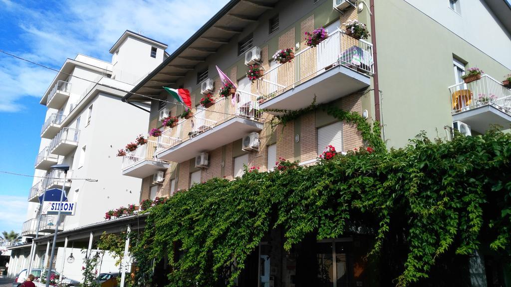 Hotel Simon Rimini Kültér fotó