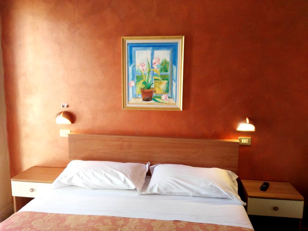Hotel Simon Rimini Kültér fotó