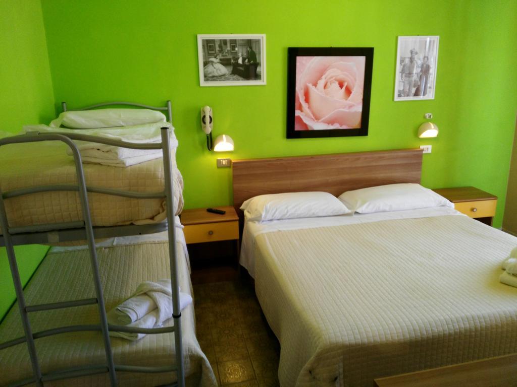 Hotel Simon Rimini Kültér fotó