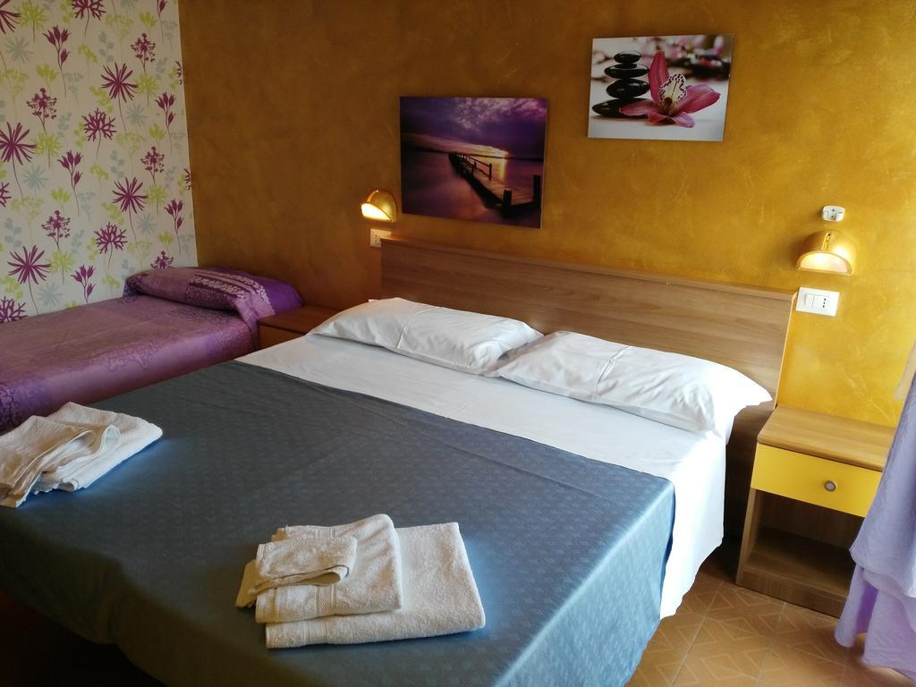 Hotel Simon Rimini Kültér fotó