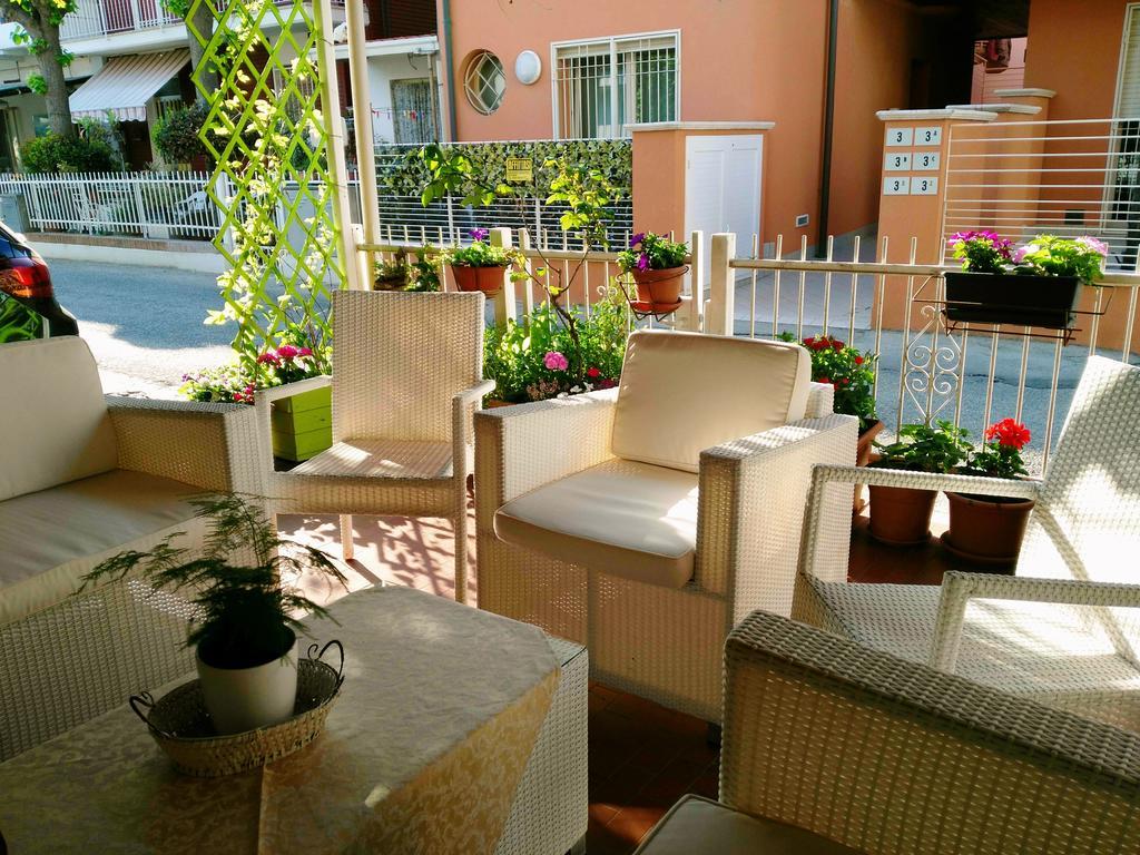 Hotel Simon Rimini Kültér fotó