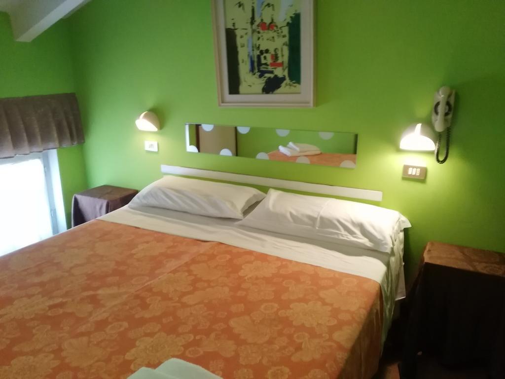 Hotel Simon Rimini Kültér fotó